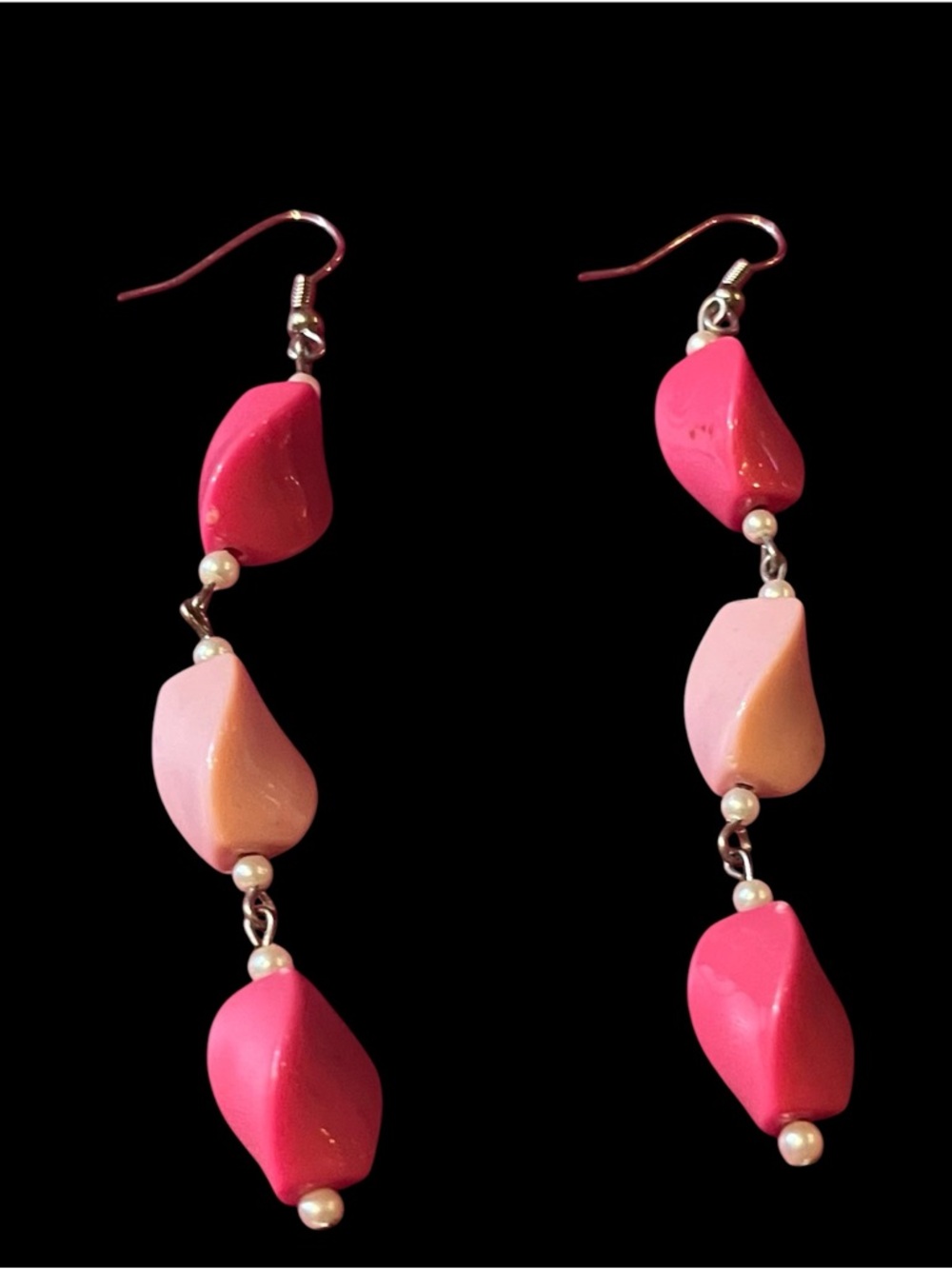 NWOT Pink & Light Pink Beaded Dangle Earrings